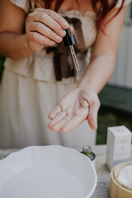 Renew Oil Cleanser – Gentle Cleansing with Calendula, Blue Tansy & Black Currant