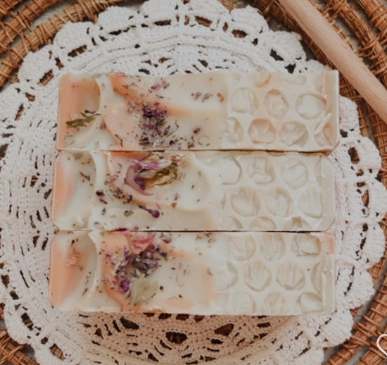 Honey Blossom Soap *Topped with Lilacs*